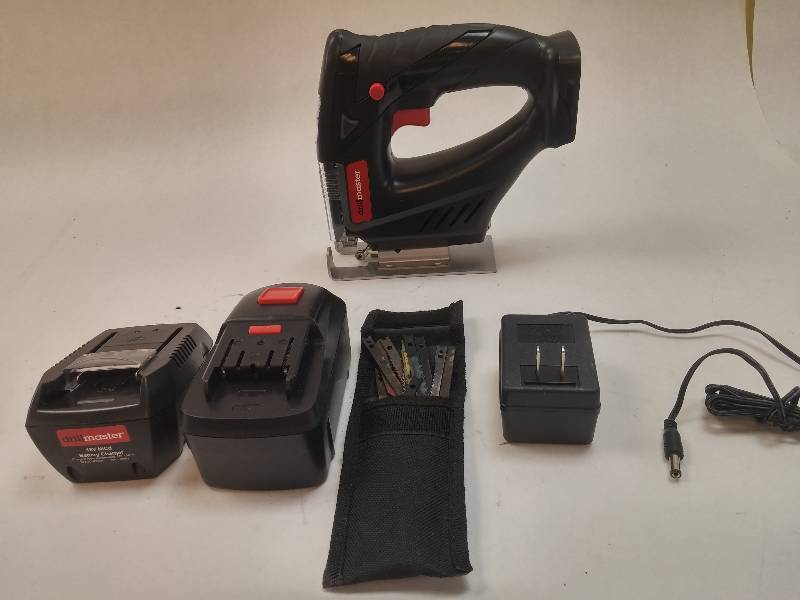 lot 468 image: Drill Master 68242 18V Jig Saw GOOD WORKING CONDITION