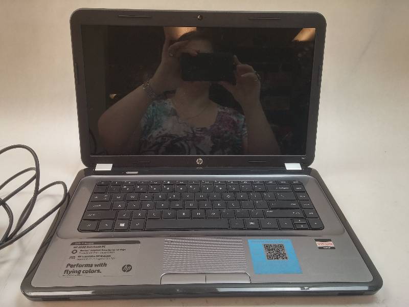 lot 475 image: HP 2000 AMD Vision 300GB Hard Drive 4GB RAM 15.6 Laptop Computer PASSWORD LOCK BAD BATTERY