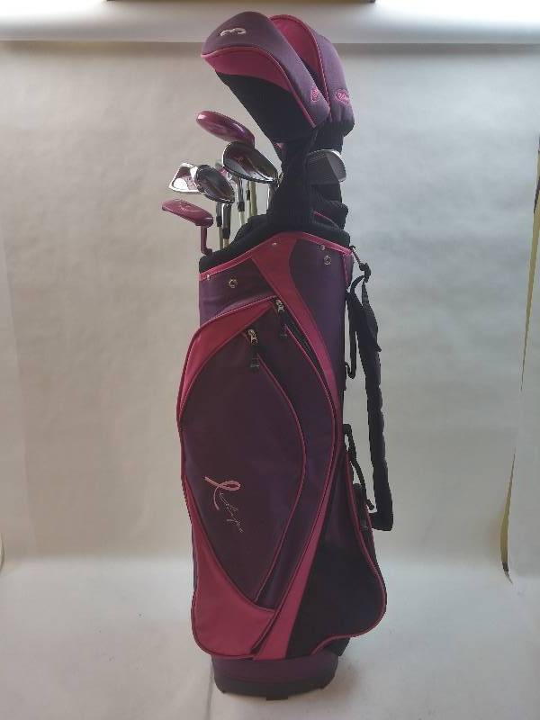 lot 6 image: Womans Wilson Pink Hope Golf Club Set