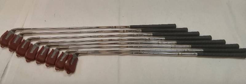 lot 9 image: Wilson 1200 GE Left Handed set