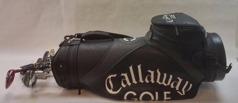 lot 14 image: 8 Piece golf set w Callaway Leather Golf Bag
