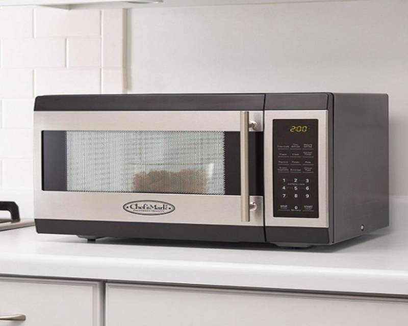 lot 503 image: Chefs Mark 1.3 Cu. Ft. 1000-watt Stainless Steel Microwave Oven - Black