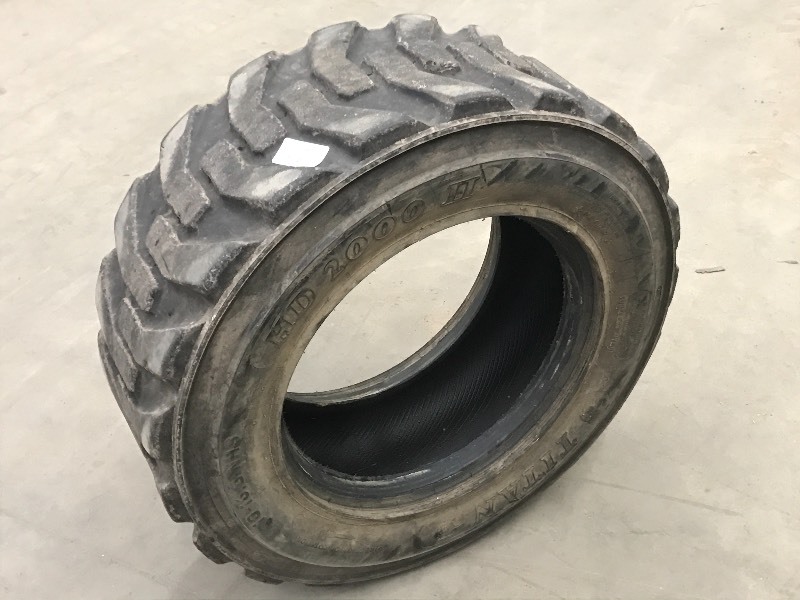 lot 17 image: (1) 1016.5 Skidloader Tire, Great ...