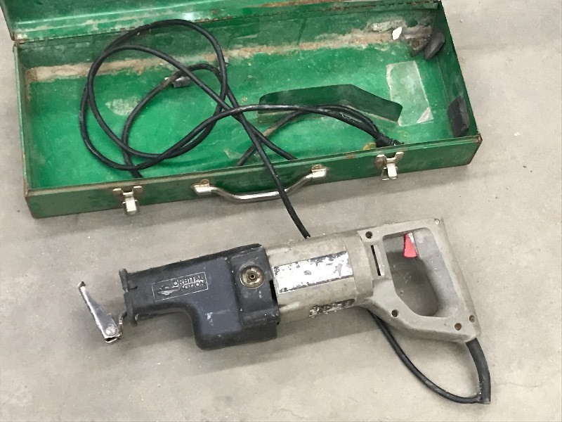 lot 24 image: Porter Cable Reciprocating Saw With...