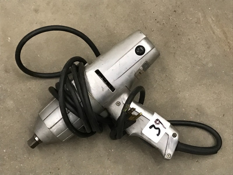 lot 39 image: Craftsman 12 Electric Impact, Wor...