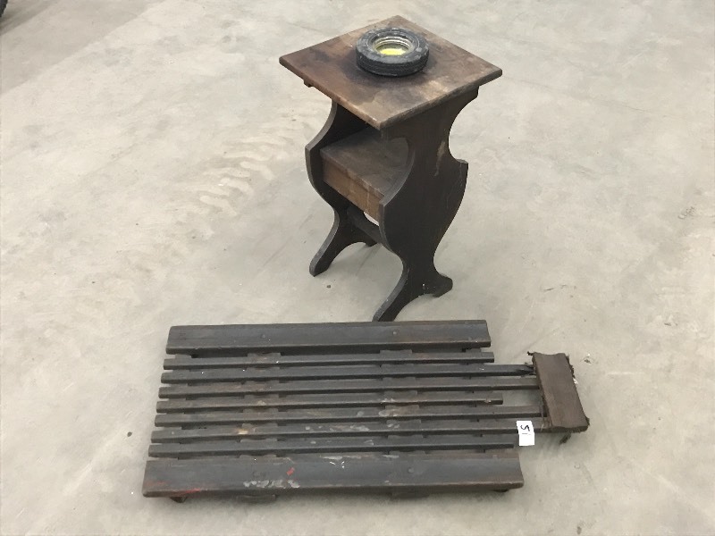 lot 51 image: Lot Of Vintage Wooden Floor Creepe...