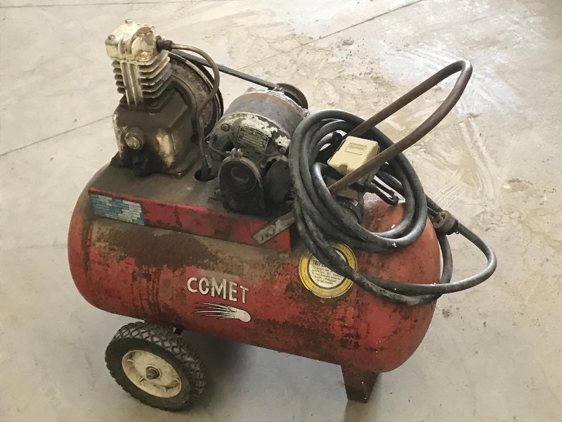 lot 53 image: Comet 13-Gallon Electric Air Compre...