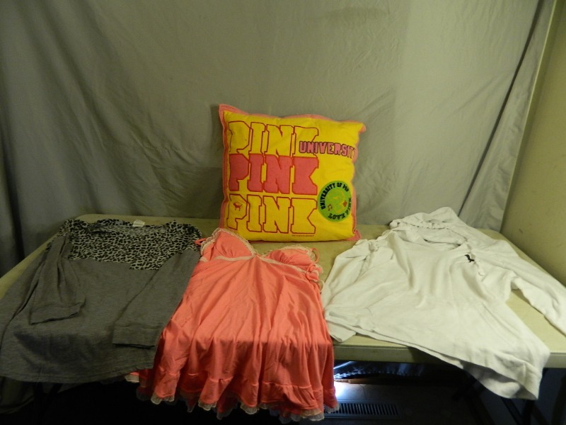 lot 39 image: Victorias Secret  Pink Items