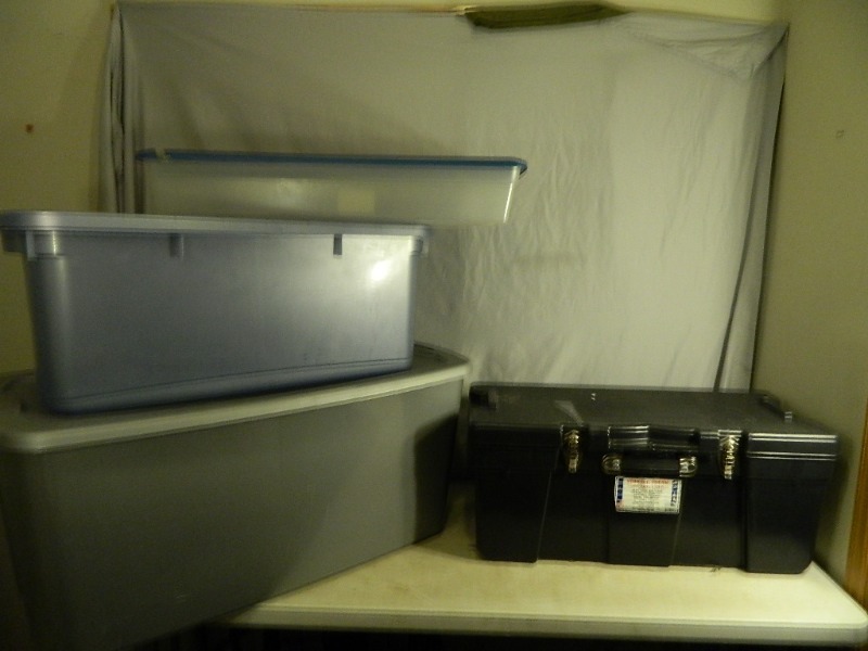 lot 80 image: Asorted Storage Containers
