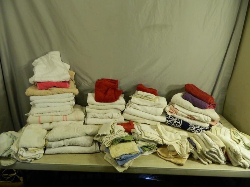 lot 109 image: Large Lot of Towels