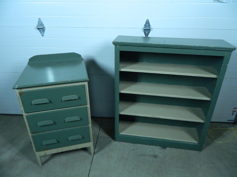lot 119 image: Wood Chest of Drawers and Bookshelf