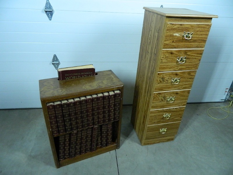lot 121 image: Bookshelf and Drawer Chest