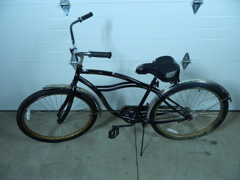 lot 126 image: Pacfic Beach Cruiser Bike
