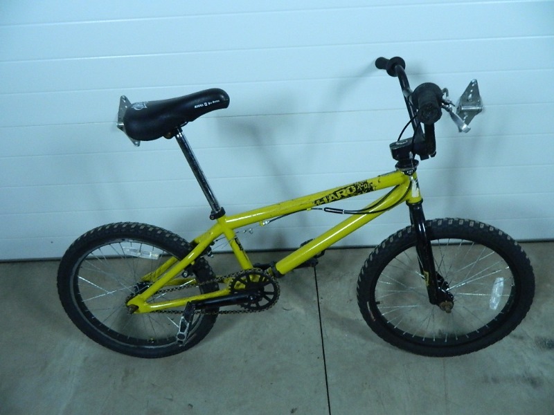 lot 127 image: Haro Freestyle Bike