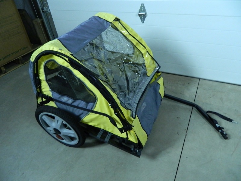 lot 128 image: InStep Bike Trailer