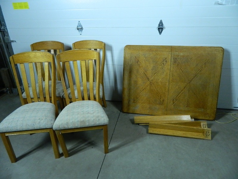 lot 139 image: Table and Chairs