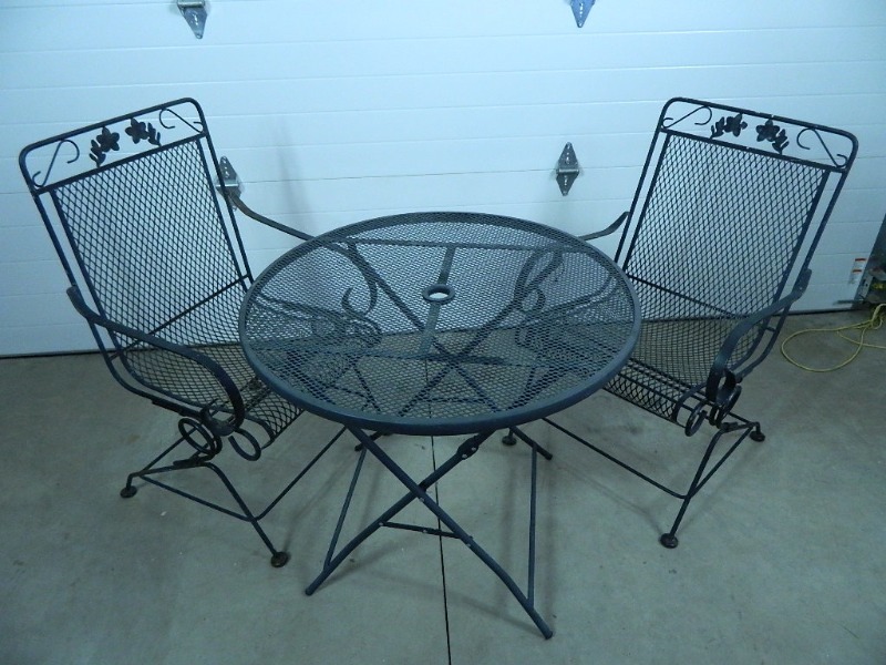 lot 148 image: Patio Table  Chairs Set