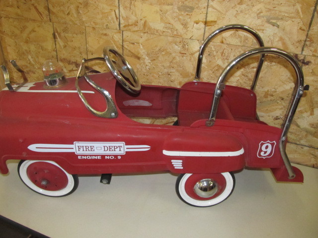 Fire dept engine no 9 hot sale pedal car