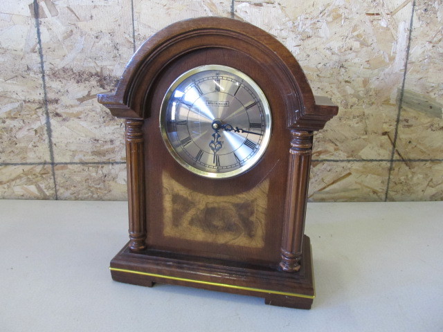 lot 47 image: Vintage Westminster Mantle Clock