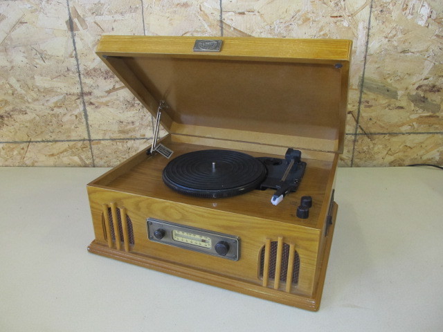 lot 48 image: LIKE NEW Spirit Of St. Louis Record PlayerRadioTape Player