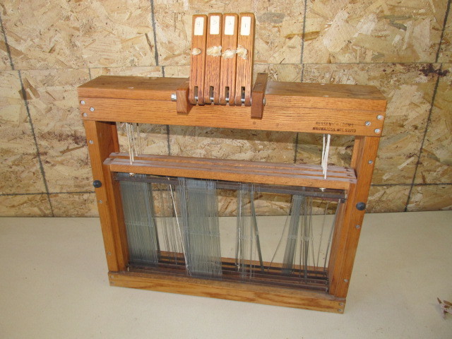 lot 53 image: Vintage Kessenich Loom