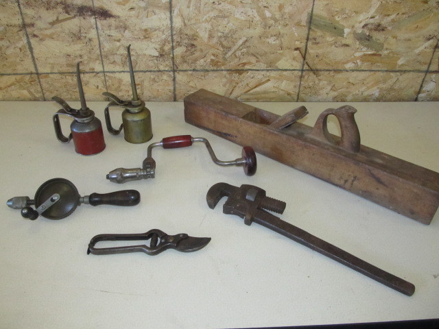lot 56 image: Vintage & Antique Tools Oil Cans etc.