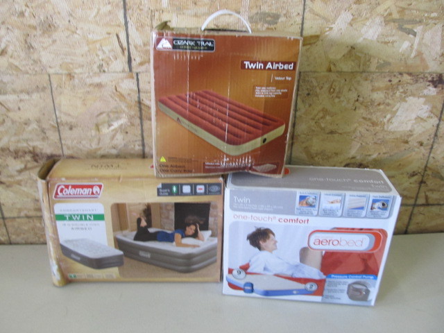 lot 81 image: 3 NIB&nbspTwin Size Air Beds