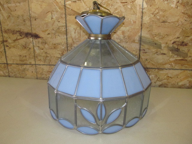 lot 94 image: Vintage Slag Glass Hanging Parlor Lamp