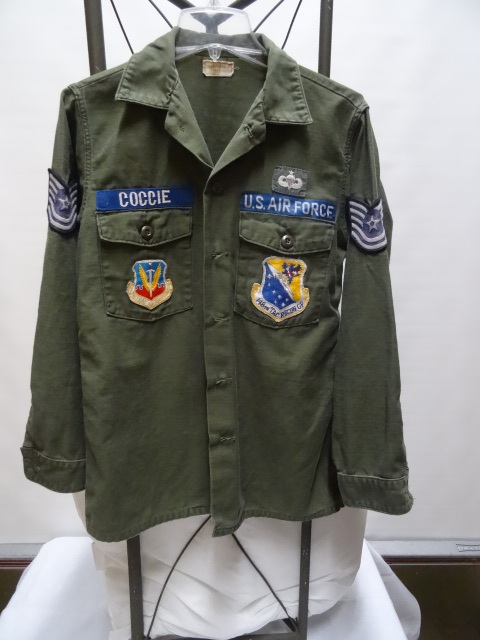 US Air Force shirt. Size 15 12 x 3...