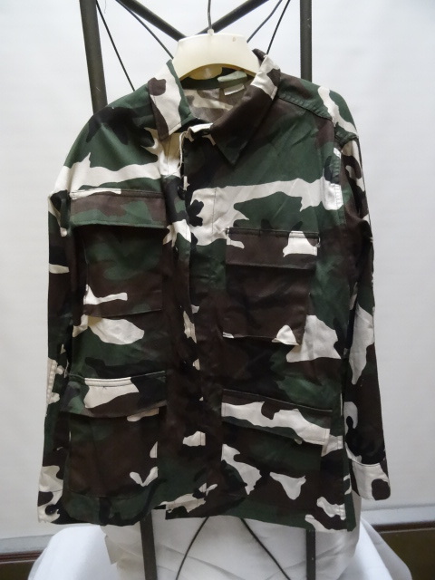 New Army long sleeve shirt. Small r...