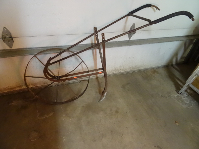 Vintage garden cultivator....