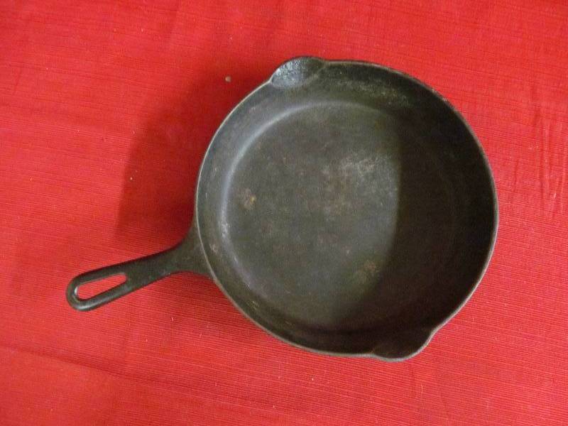 Griswold cast iron pan