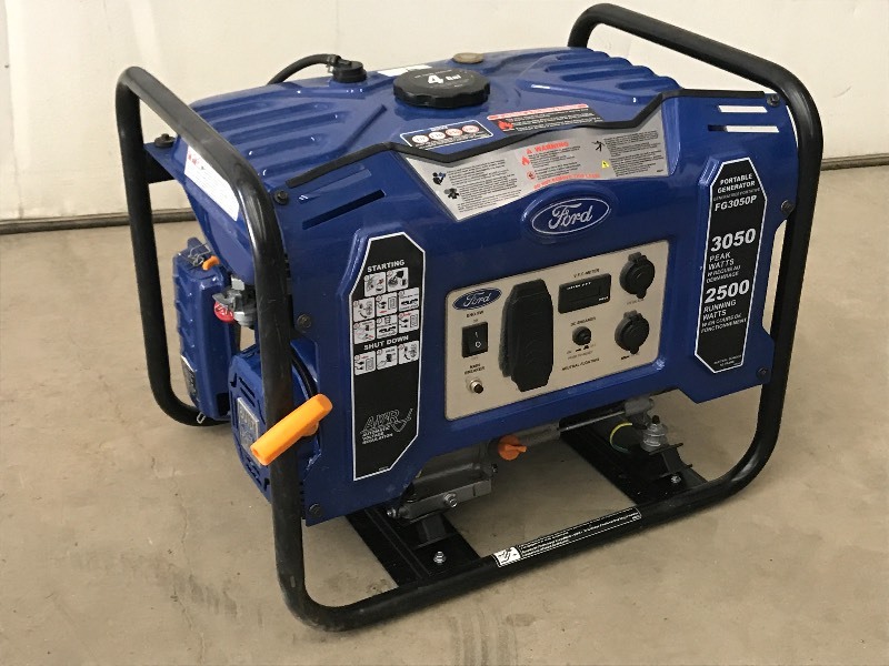 lot 4 image: Ford Commercial Portable Generator