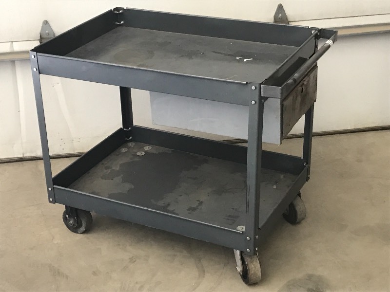 lot 12 image: 4ft Steel Shop Cart