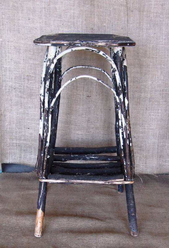 lot 9 image: Vintage Rustic Adirondack Twig Table & Shelf