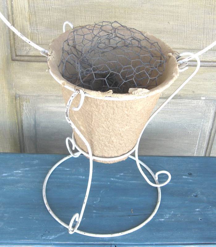 lot 63 image: Vintage Metal Wire Plant Holder & Decorative Cage