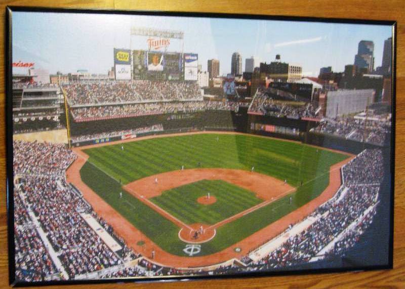 lot 152 image: MN Twins Baseball Memorabilia lot #4