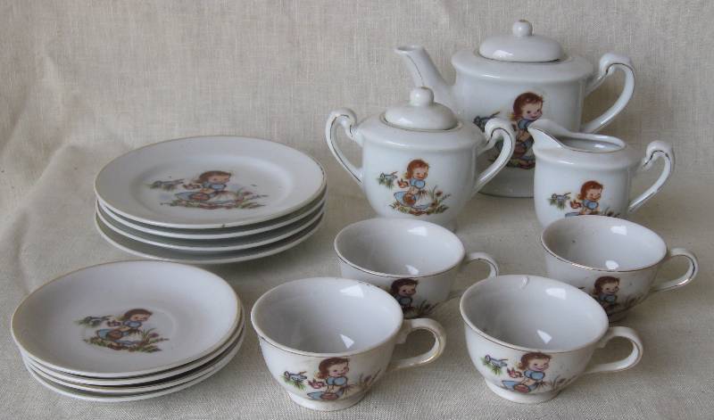 lot 84 image: Vintage Childrens Toys Lot #2
