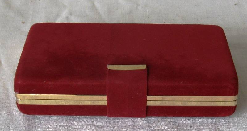 lot 53 image: Vintage Sterling Silver & Modern Jewelry wCase