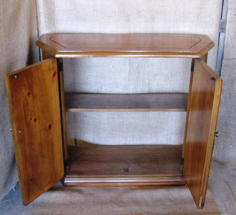 lot 93 image: Demi-table w Storage