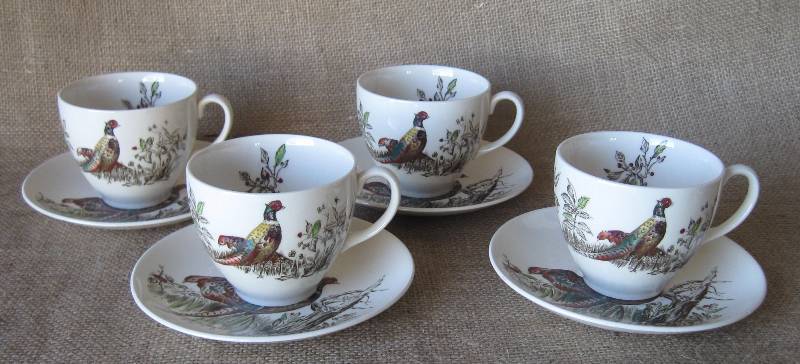 lot 149 image: Vintage Johnson Bros. Hunting Motif Porcelain