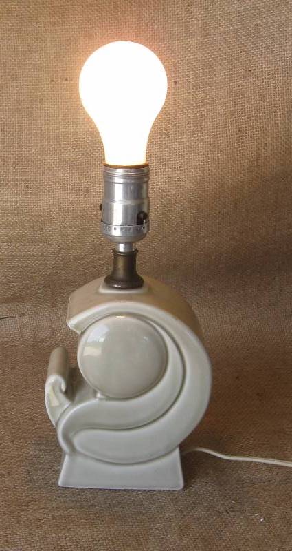 lot 31 image: Mid-Century ART DECO Ceramic Table Lamp & Metal Bed Lamp