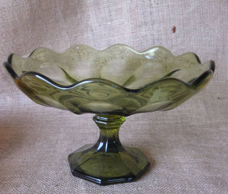 lot 138 image: Dark Green Glass Pedestal Dish & Orange Carnival Glass Dessert Set