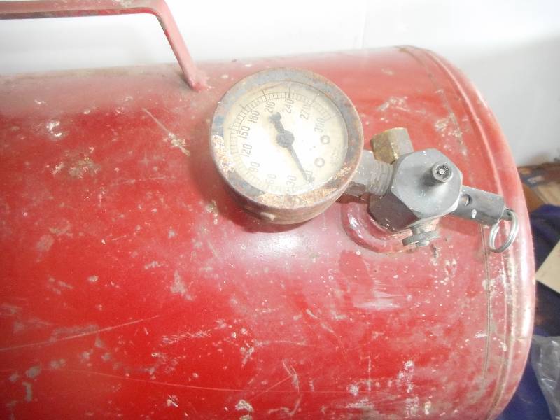 PORTABLE AIR TANK