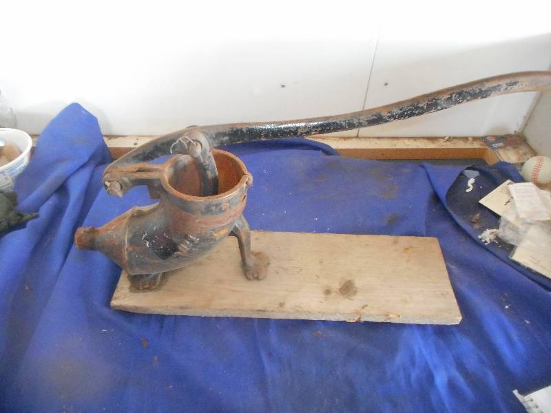 ANTIQUE SASUAGE STUFFER