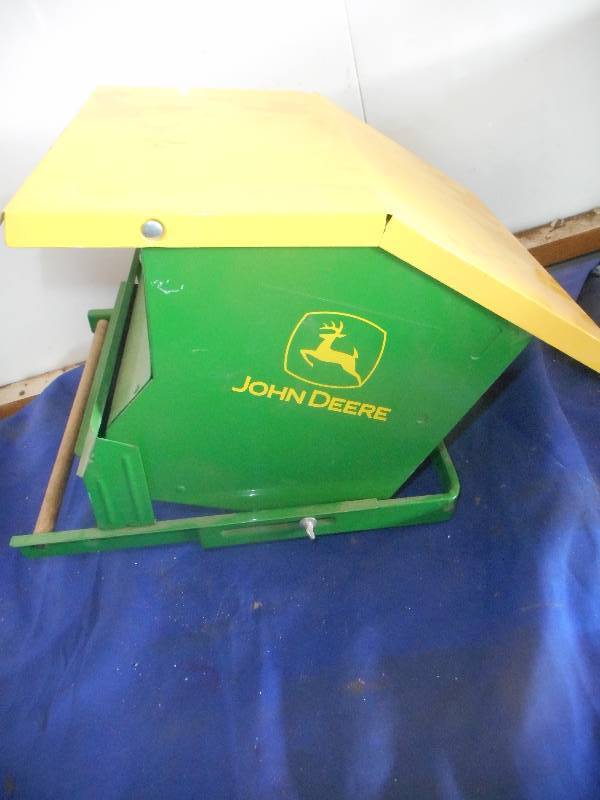 Jokn Deere Bird Feeder Antiques Vintage Collectibles Tools