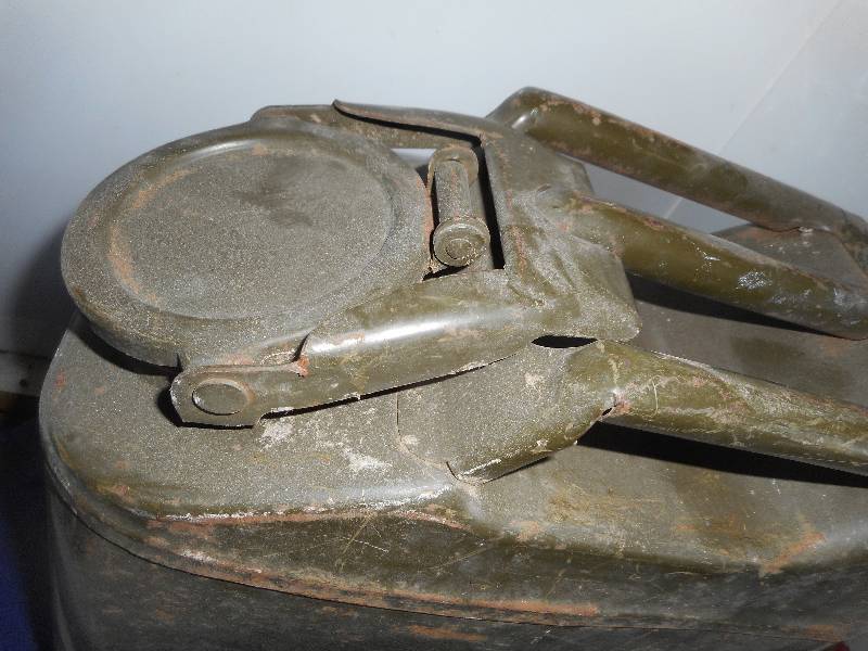 VINTAGE GAS CAN