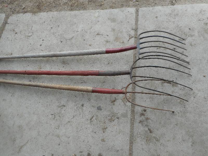 3-4-5- TINED PITCH FORKS
