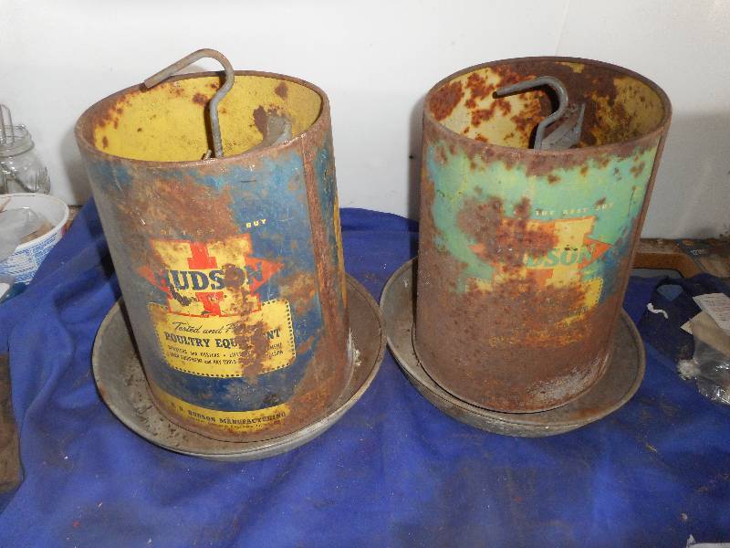 2 VINTAGE HUDSON CHICK FEEDERS