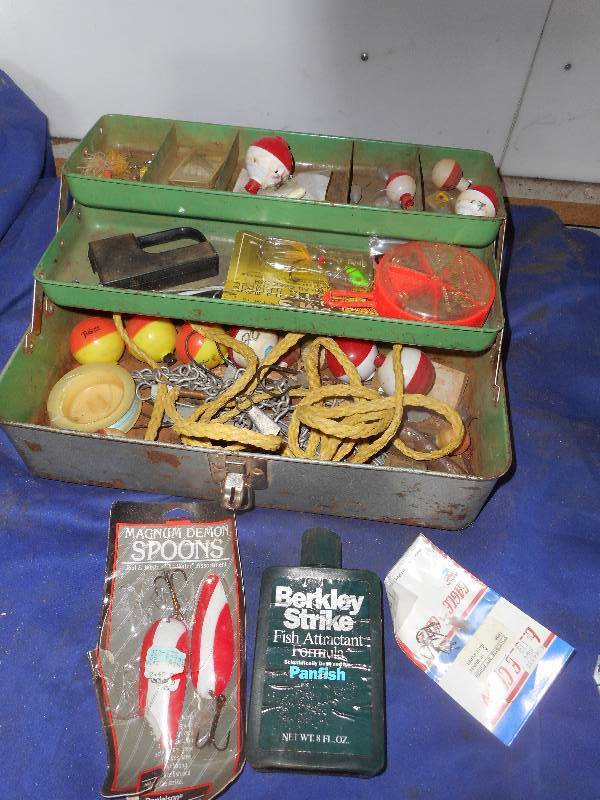 ANTIQUE TACKLE BOX AND TACKLE